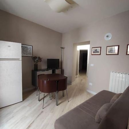 Dimora Tra Ciuchi E Poeti Appartement LʼAquila Buitenkant foto