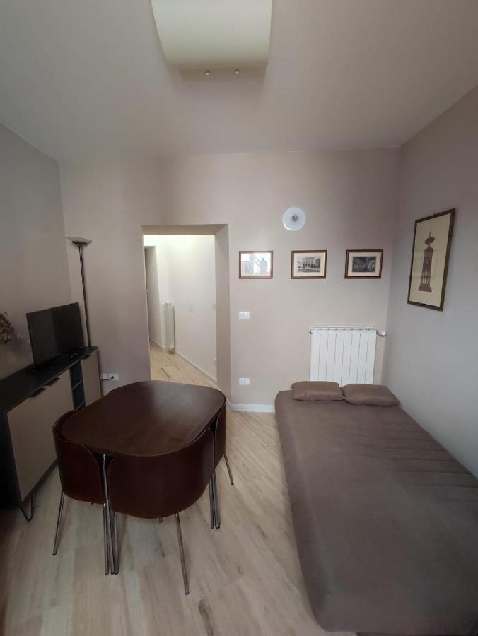 Dimora Tra Ciuchi E Poeti Appartement LʼAquila Buitenkant foto