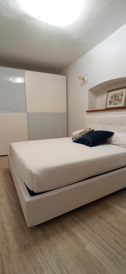 Dimora Tra Ciuchi E Poeti Appartement LʼAquila Buitenkant foto